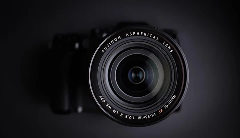 Fstoppers Reviews the Fujifilm XF 16-55mm f/2.8 R LM WR Zoom Lens