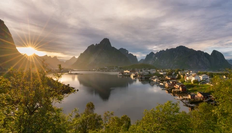 Three Tips for Photographing the Midnight Sun
