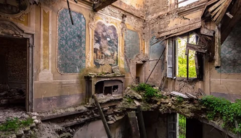Photographing Abandoned Buildings: 11 Useful Tips