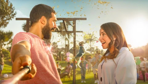 Huawei Ad Boasts Its Nova 3i Phone Camera Abilities, BTS Image Shows a DSLR Was Used Instead