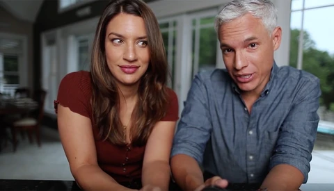 Breaking Portrait Photography Rules With Wide-Angle Portraits