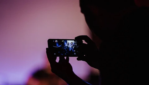 You Can Now Create 'Moving' 3D Pictures Using a Mobile App
