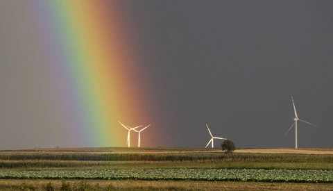Photographer Captures a Rare Rainbow in Jersey