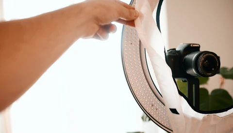 Fstoppers Reviews the Angler Circo LED Ring Light