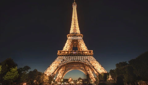 Did You Know it’s Illegal to Photograph the Eiffel Tower at Night?