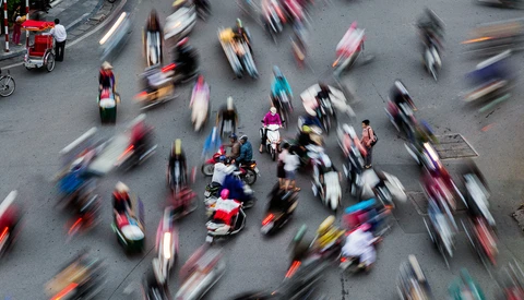 Should There Be a Pecking Order for Photographers on Location?