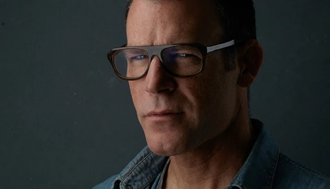 Learn the Nuances of Headshots and Lighting from Peter Hurley this Black Friday