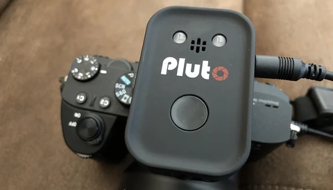A Smart Remote That Can Add Features Your DSLR Doesn't Have out of the Box
