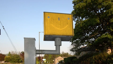 Police Are Using a Canon 100-400mm Lens as a Speed Camera
