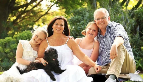 Australian Prime Minister Mocked for Photoshop Fail That Gave Him Two Left Feet