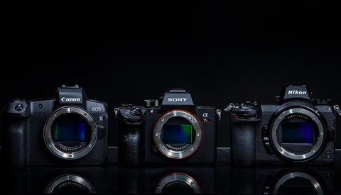 How Wrong EVF Settings Can Make Flash Photography on Mirrorless Cameras Difficult
