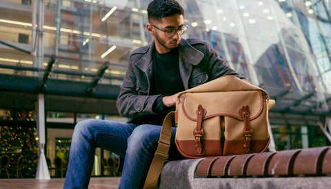 Fstoppers Reviews the Billingham Eventer Camera Shoulder Bag