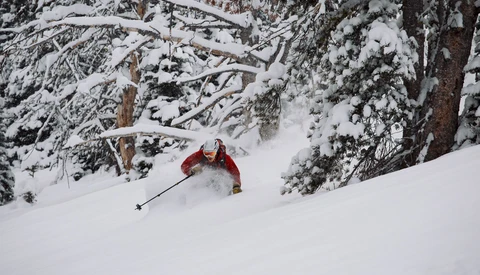 Behind the Scenes With Ski Photographer Oskar Enander