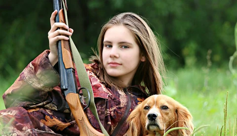 Man Attempts to Troll Gillette With Photo of Family Posing With Guns