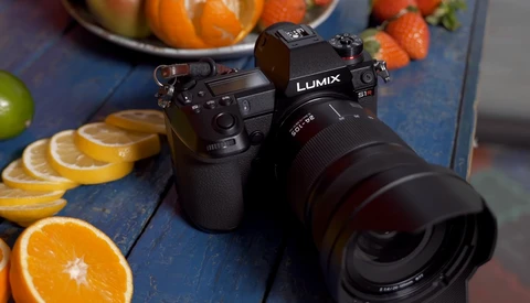 Hands-On Preview With the Panasonic S1R