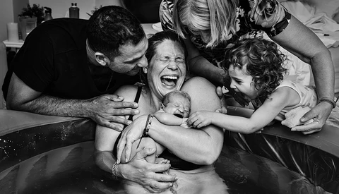 Winners of Photography Competition Capture the Emotional and Powerful Moments of Childbirth
