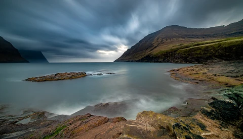 Using Long Exposures Without the Help of Neutral Density Filters