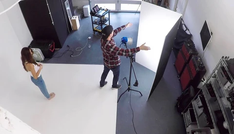 How to Use Your V-Flat as a Key Light With Strobes