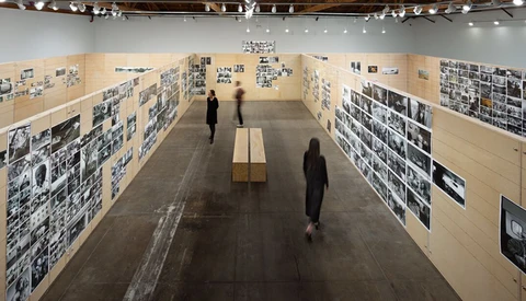 Three Things I Learned About Photography From Exhibition of Annie Leibovitz's Early Career