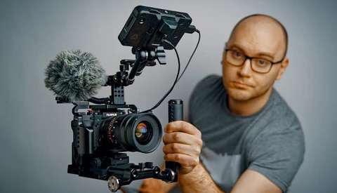 Is This the Ultimate Rig for Shooting Handheld Video on a DSLR?
