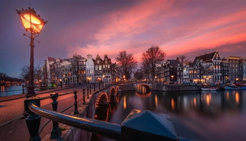 Shooting Landscape Images With a 10mm Full-Frame Lens