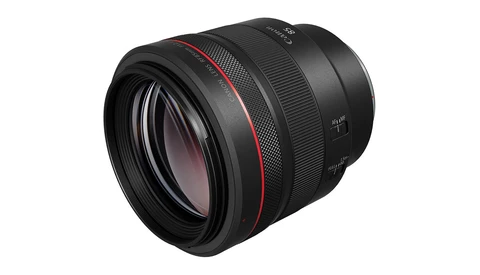 Is $2,700 Fair for Canon’s New Lens?