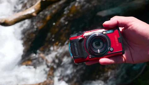 The Battle of Rugged, Waterproof Compact Cameras