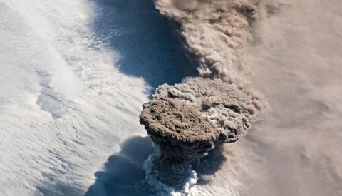 A Volcano Dormant for Almost a Century Erupted, Caught From Space by Astronauts Using Nikon D5