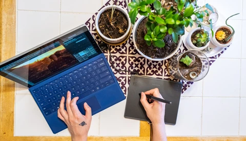 Fstoppers Reviews: The Affordable Huion HS64 Drawing Tablet