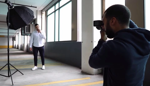 Five Posing Tips From a Male Model