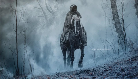 Photographer Battles Through Storm to Complete Four-Year Passion Project