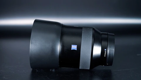 Is Zeiss' Cheaper 85mm Batis Lens Worth It?