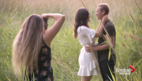 Wedding Photographer Falls for 'Overpayment' Scam That Leaves Victims out of Thousands of Dollars