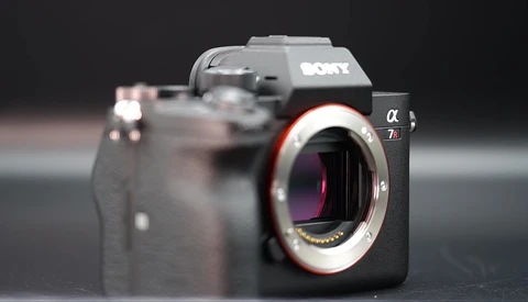 A Comparison of the Autofocus in the a7R III, a7R IV, and a9