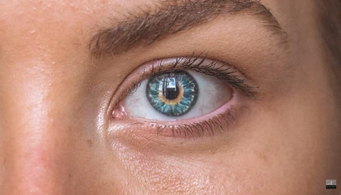 How to Make Eyes Pop Using Photoshop