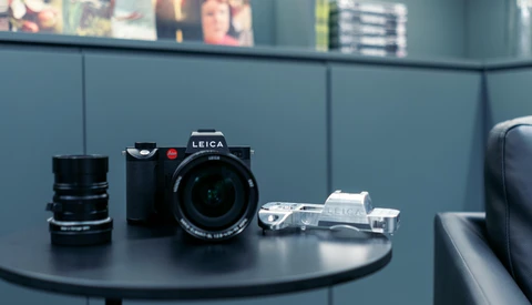 Fstoppers Hands-On Look at the New and Surprisingly Brilliant Leica SL2