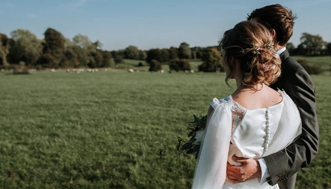 Bride Arrested for Allegedly Forcing the Photographer to Pay for the Privilege of Shooting Her Wedding