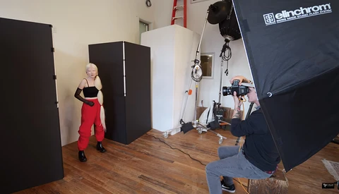 5 Different Looks You Can Create Using V-Flats in Studio