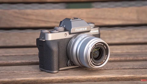 Affordable, Compact Power: A Review of the New Fujifilm X-T200 Camera