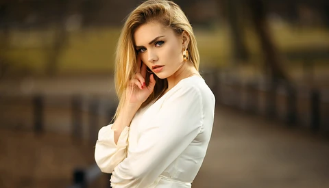 How to Take Great Portraits in Mediocre Locations