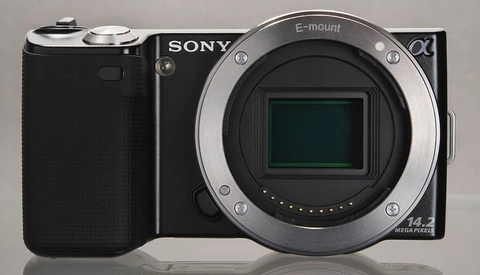 Is the Sony E-mount Already Becoming Obsolete?