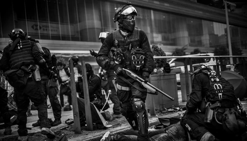 Blood, Sweat, and Teargas: What It Takes to Shoot Award-Winning Photographs of Violent Protest