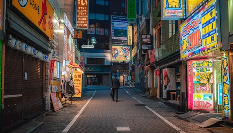 Photographs of the Bright but Unusually Empty Streets of Tokyo During COVID-19