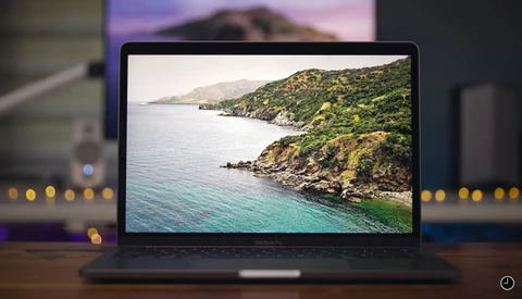A Review of the Midrange Model of the New MacBook Pro