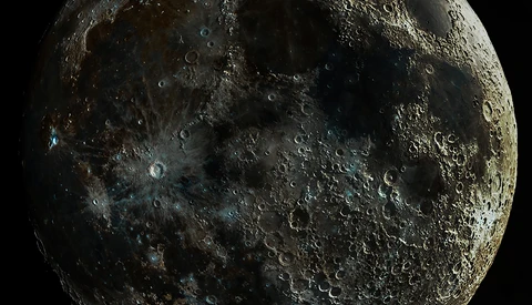 Astrophotographer Composites Different Lunar Phases to Create Incredibly Detailed Image of the Moon