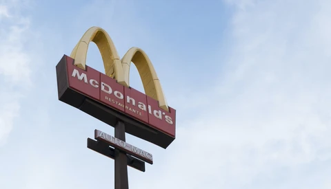 How a McDonalds Worker Finally Got Getty to Remove Stock Photo of Herself Taken Without Permission, Used in Negative Articles