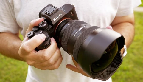 Why Is Sony’s New Wide-Angle Lens so Expensive and Is It Worth the Money?
