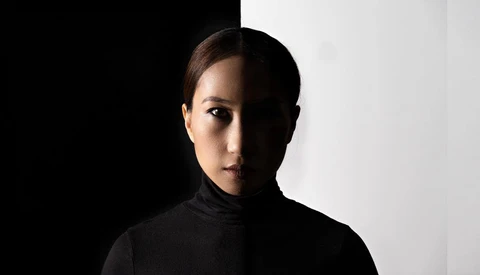 Shooting Quick Dramatic Portraits With a Point-and-Shoot Camera and One Light
