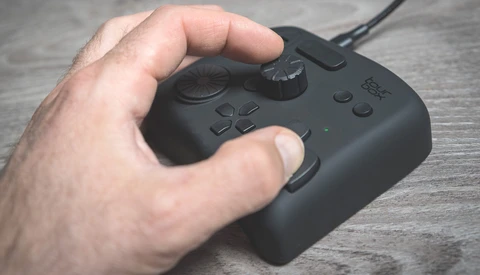 Speed Up Your Workflow: Fstoppers Reviews the TourBox Software Controller