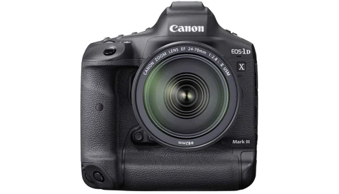 Canon's Flagship Mirrorless Camera Is Coming Next Year